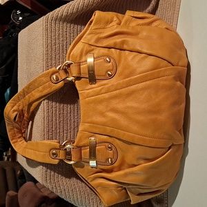 B. Makowsky Satchel